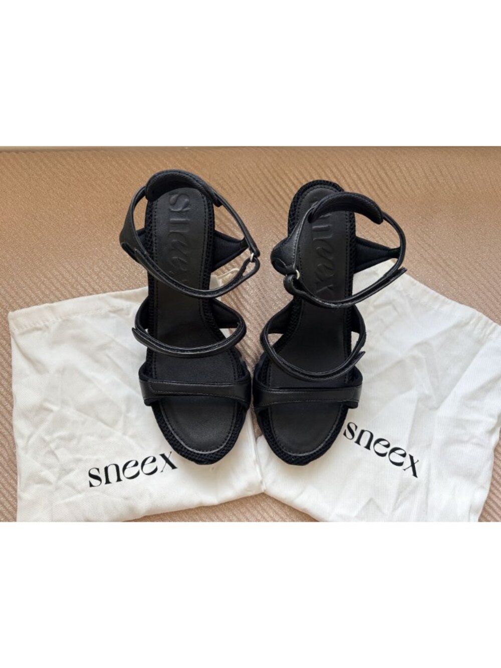 Sneex Charlie Sandal Black Leather NEW Mesh Triple Strap Heels Womens 11 - Picture 6 of 11
